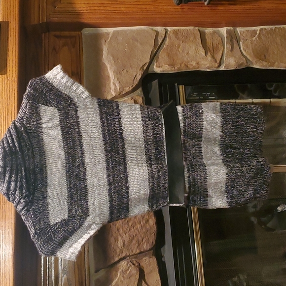 NWT Sweater Project - Picture 3 of 3